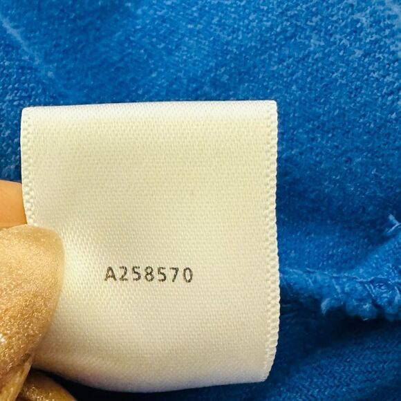 Quacker Factory Blue Velvet Heart Sequin Tunic Blouse Size 1X - Picture 5 of 6